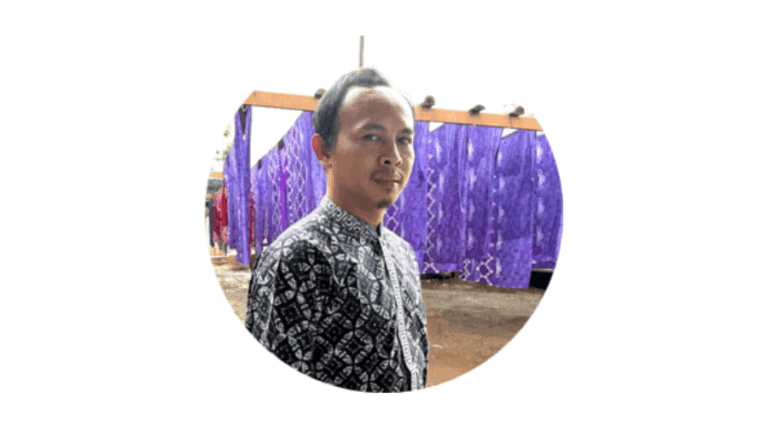Agus Priyatno_green batik Pekalongan